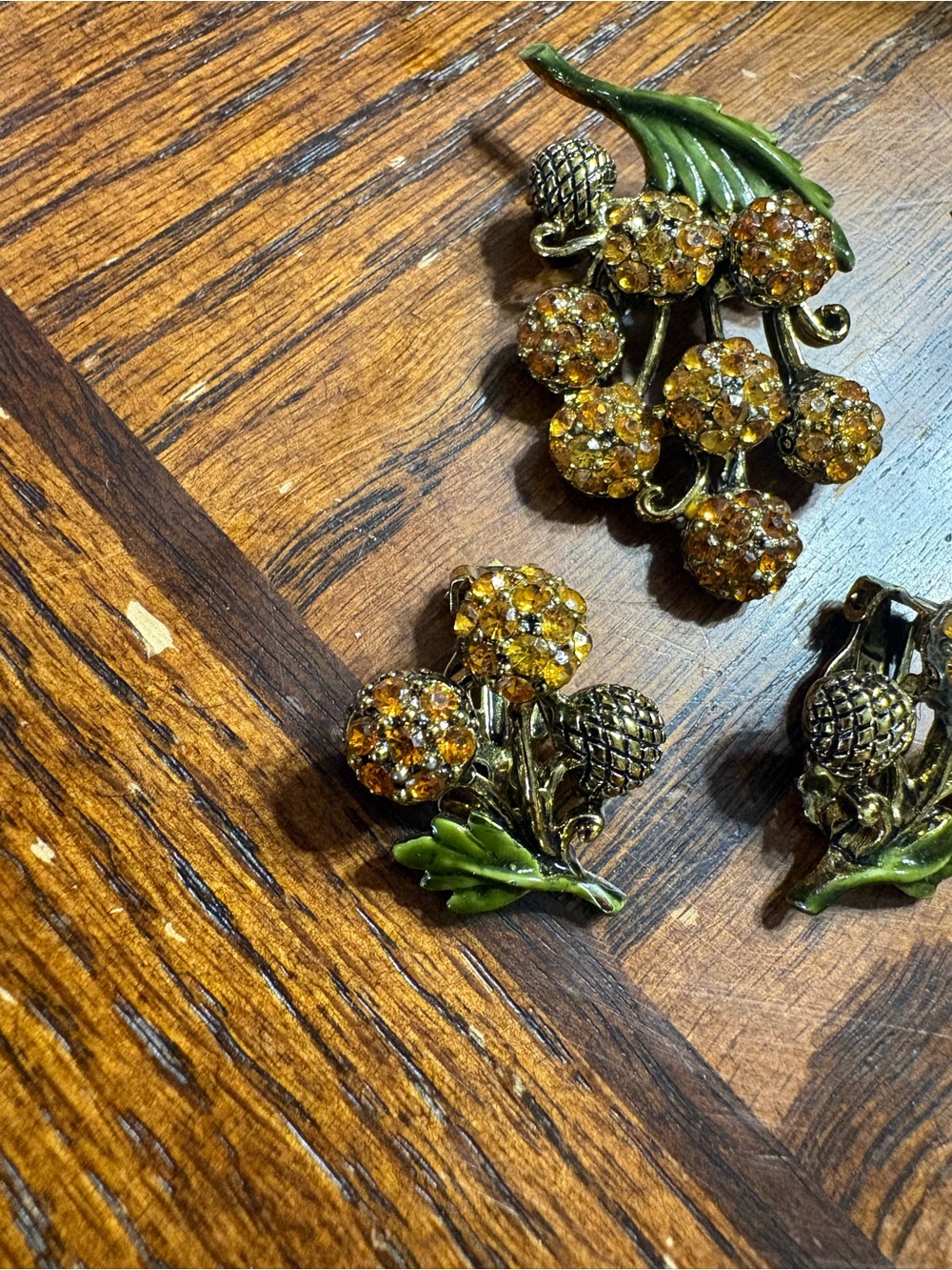 Vintage Hollycraft Yellow/Orange Floral Brooch and Clip Earrings Set - Picture 2 of 7